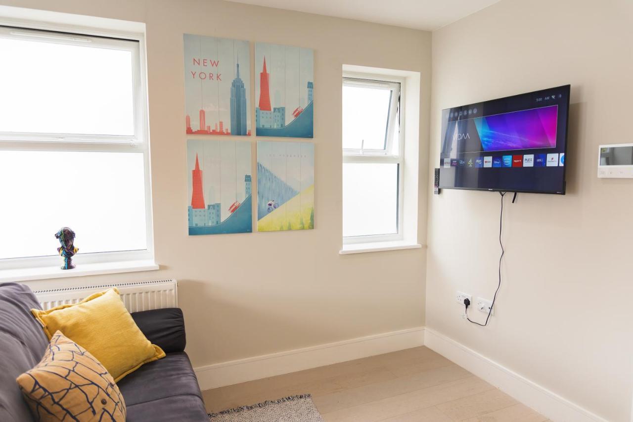 ヘンドンStar London Bell Lane 3-Bed Havenアパートメント エクステリア 写真